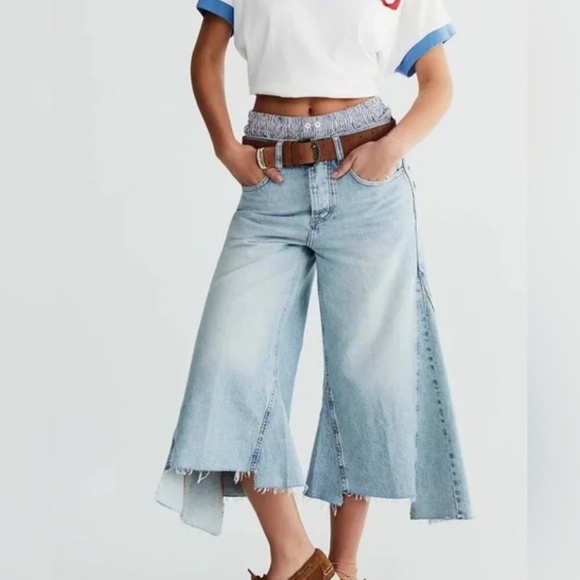 We The Free Ripple Wide Leg Crop Jeans in Little Coast sz 25 NWT waist 28” - Picture 2 of 5
